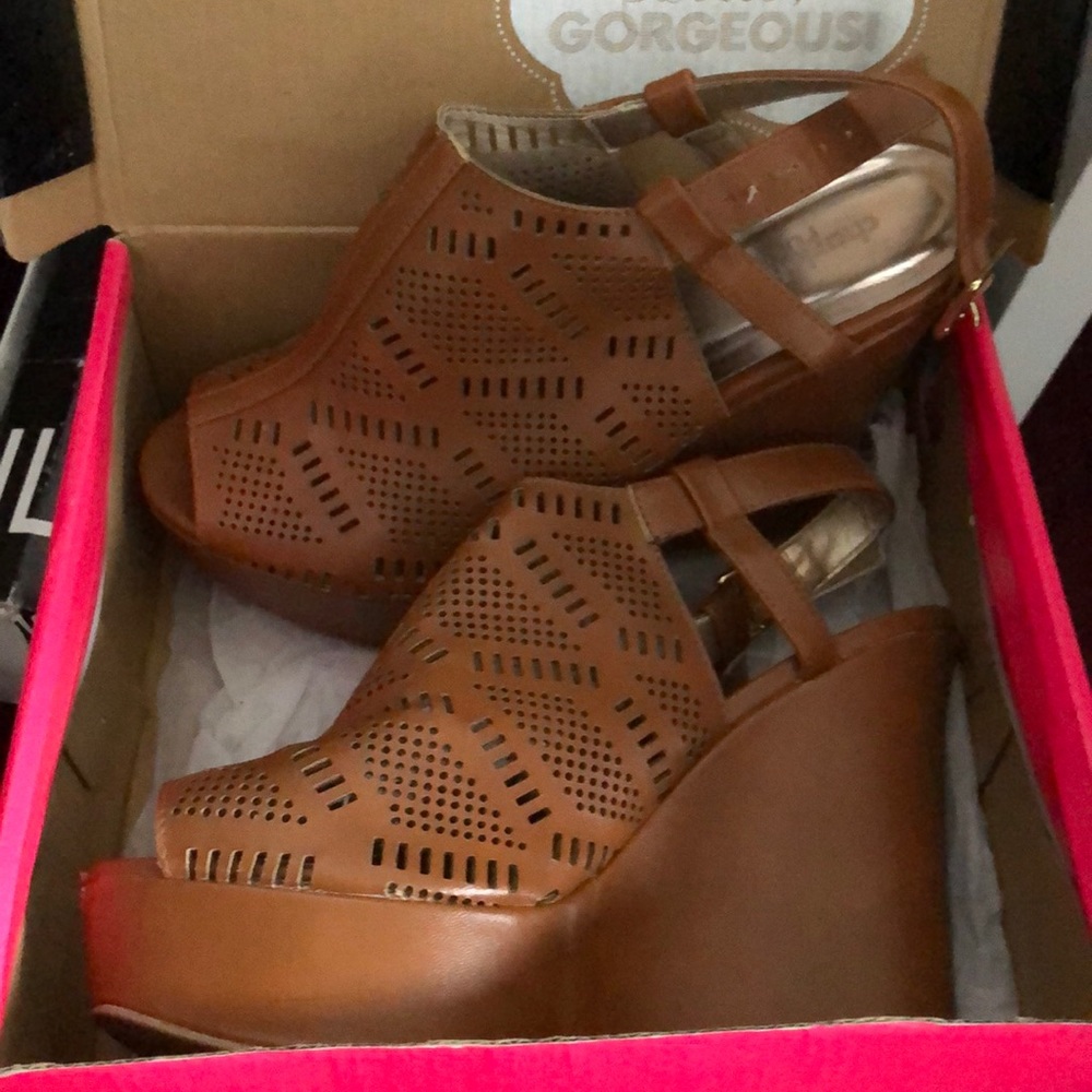 Brown wedges